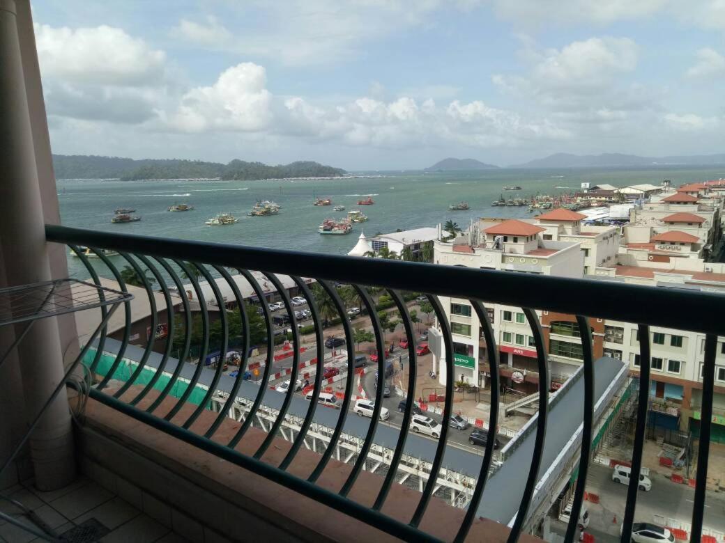 T & H Vacation Condo @Marina Court Kota Kinabalu Pokoj fotografie